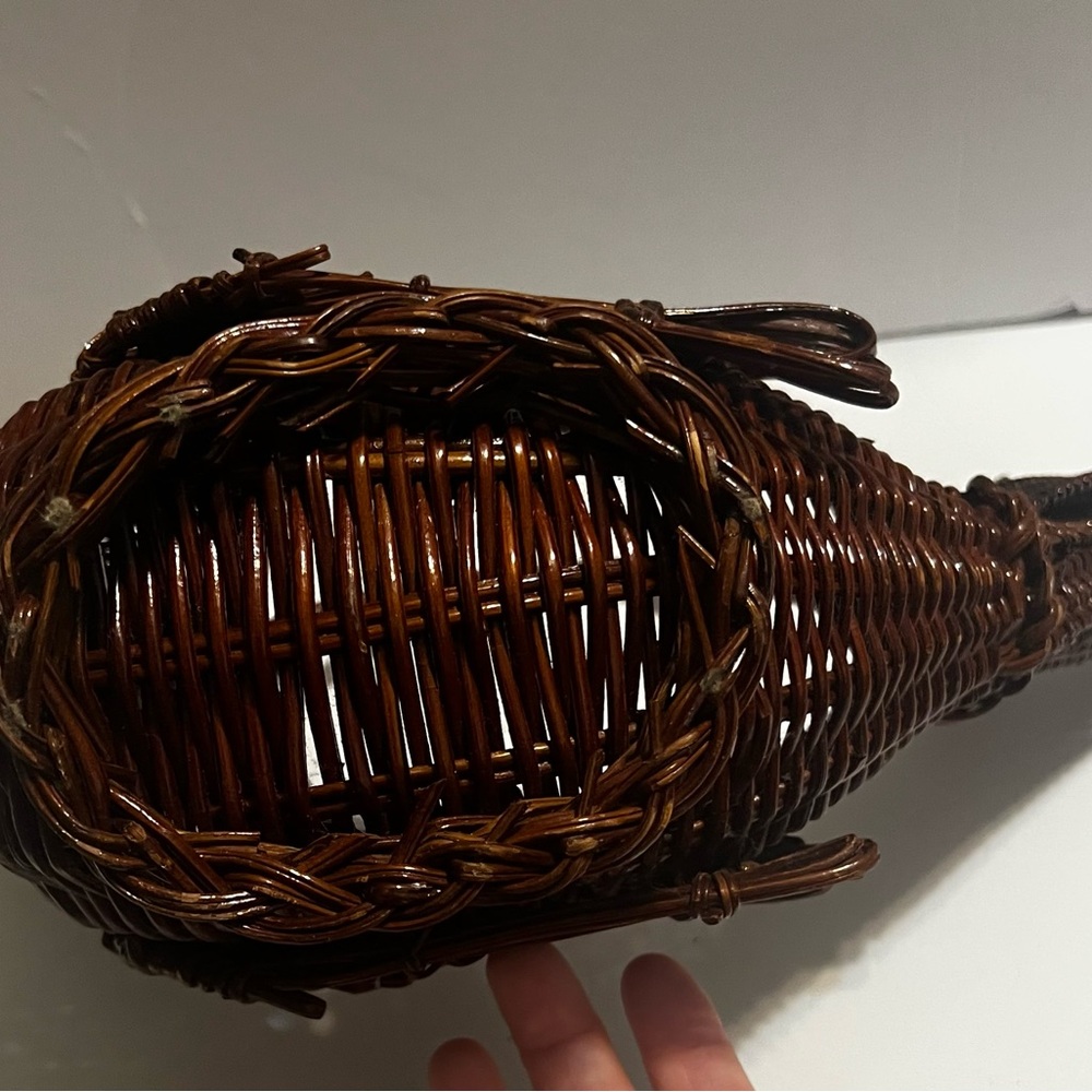 Vintage Wicker Woven Chicken Basket With Handle Wood Beak - Picture 5 of 11